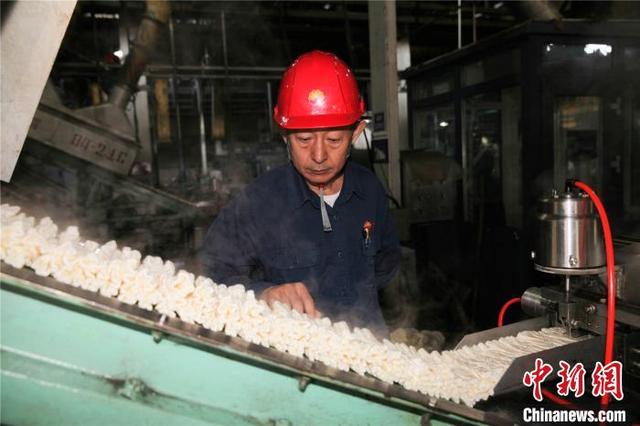 �����������ڶ���ά�²�Ʒ�������С�����ʯ����˾���ڳ���ͼ